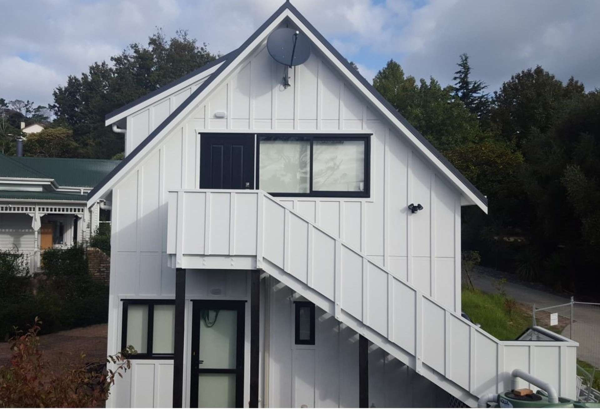 2/92A Upper Harbour Drive Greenhithe_0