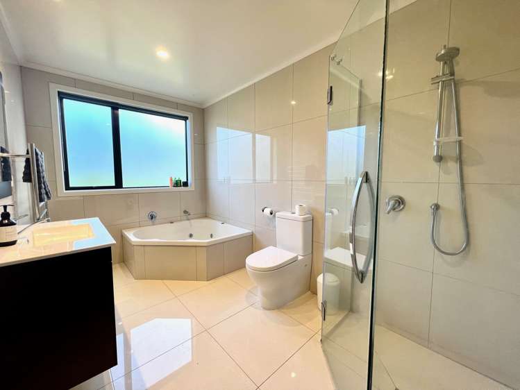 38 Robertson Street Raglan_11