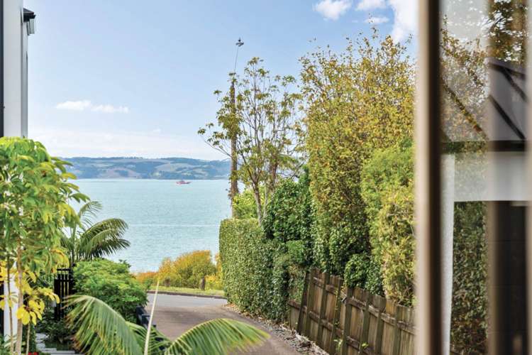 90a Marine Parade Mellons Bay_9