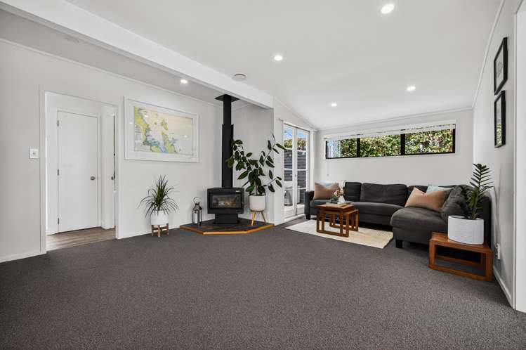 2 Hadfield Street Beach Haven_8