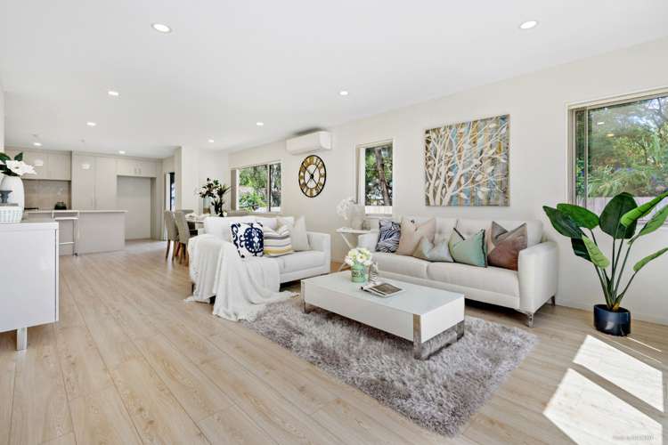 17 Sunshine Boulevard 1793_4