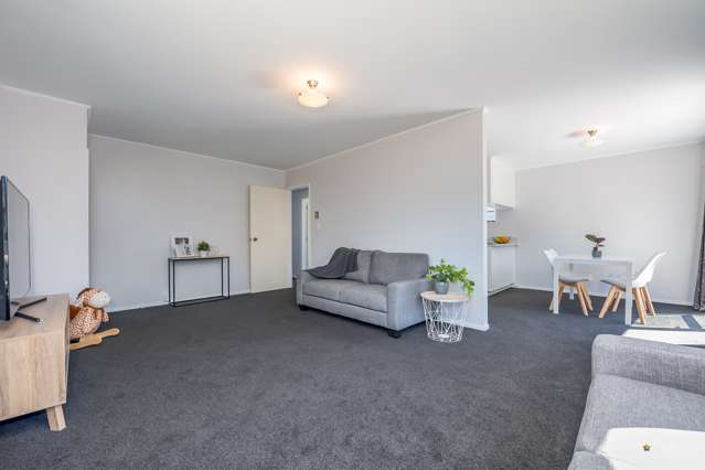 21 William Booth Grove Trentham_2