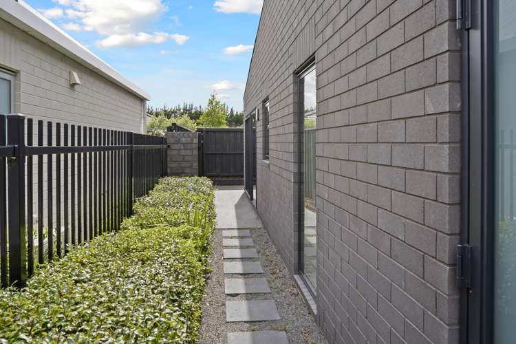 19 Moreton Green Rolleston_16