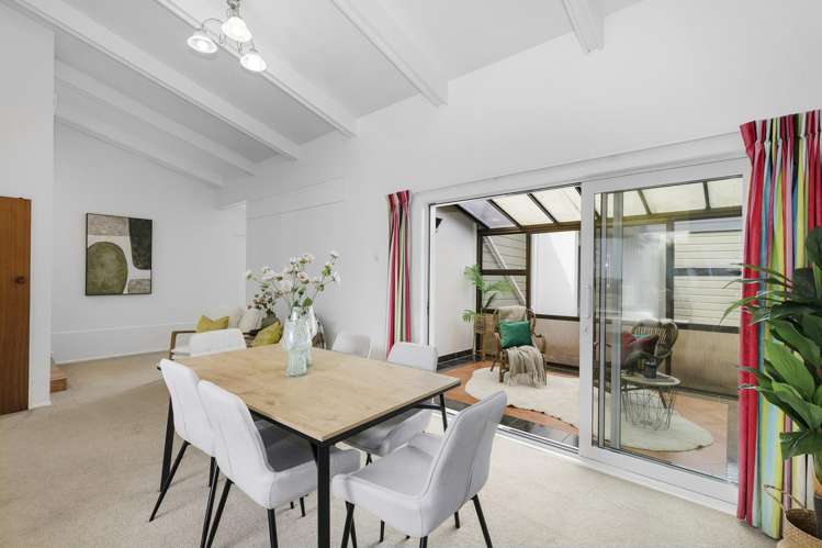 76A Wai-iti  Crescent Woburn_5