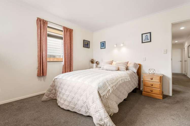 2 Austen Way Hairini_6