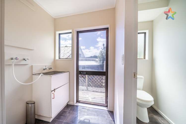 2/33 Hay Street Naenae_12