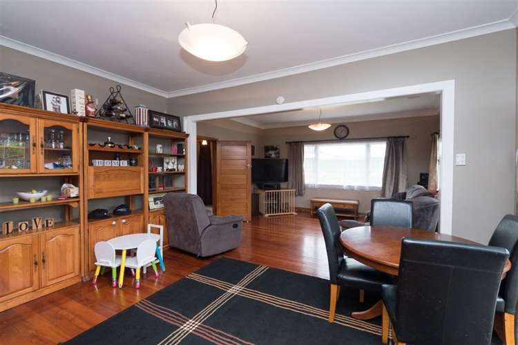 2 Collins Street Hawera_5