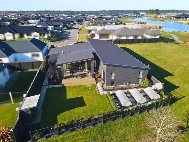 Modern Lakeside Living with Exceptional Style