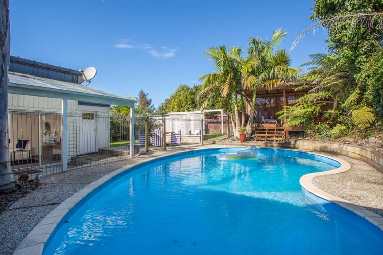 27 Puketitiro Street Glen Eden_18