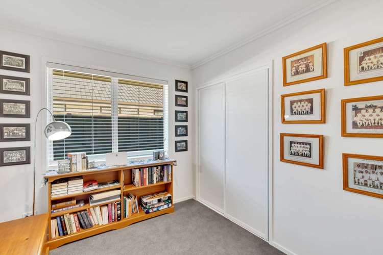 6 Crossley Avenue Woodend_21