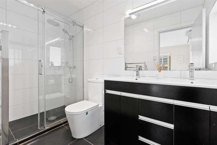 9 Gospel Heights Flat Bush_8