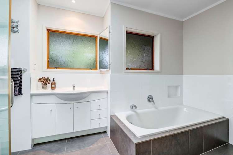 10 Chelverton Terrace Red Beach_21