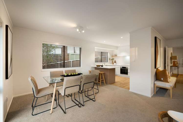 2/159 Norman Lesser Drive Saint Johns_11