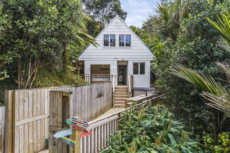 7 Woontons Lane Titirangi_1