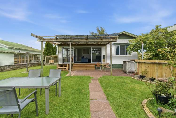 38 Aroha View Avenue Te Aroha_15
