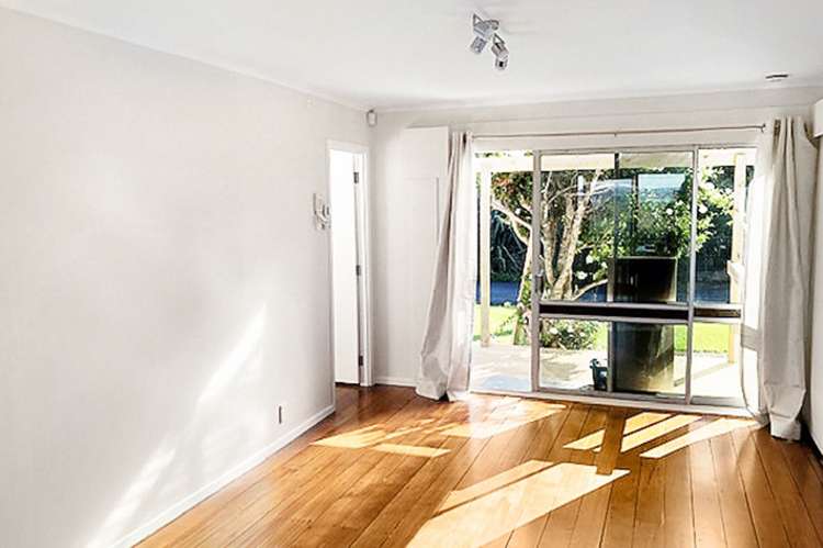 65 Tane Road Laingholm_12