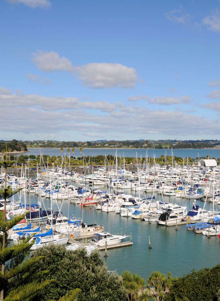 81 Pine Harbour Parade Beachlands_29