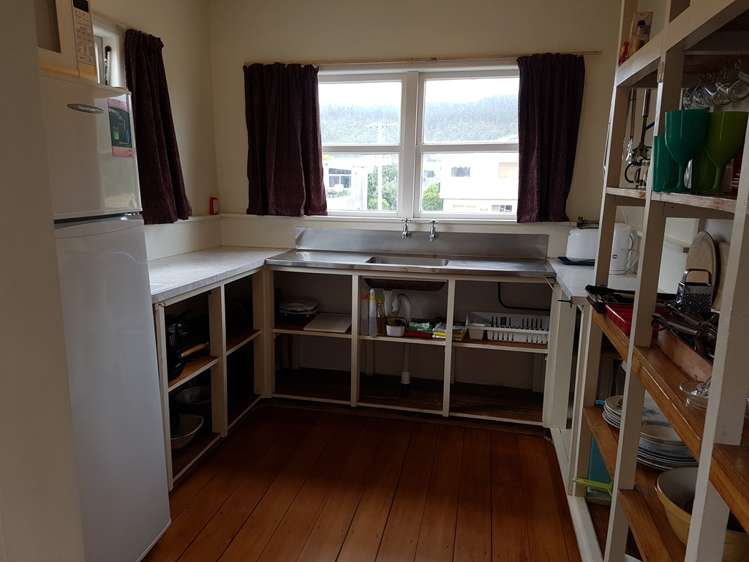 107 Barrowclough Road Whangamata_10