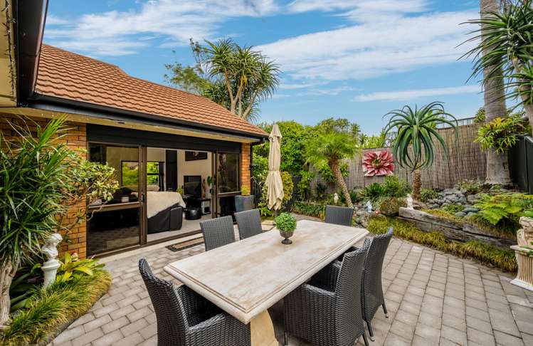 54 Beach Road Mellons Bay_14