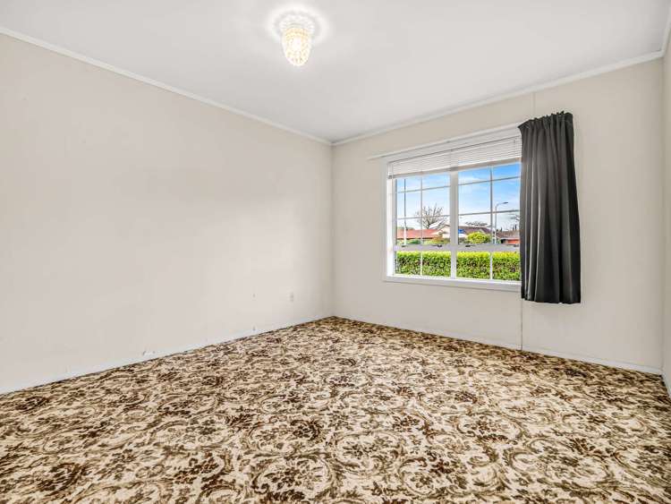 32 Mcmeekan Avenue Chartwell_16