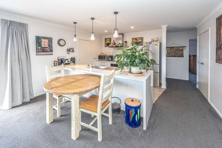 20 Magnolia Crescent Tawhero_7