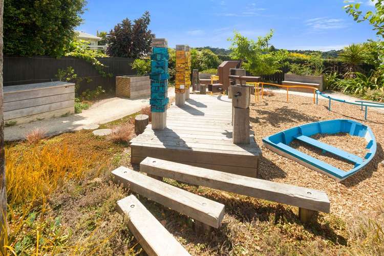 34 Fairclough Road Beach Haven_18