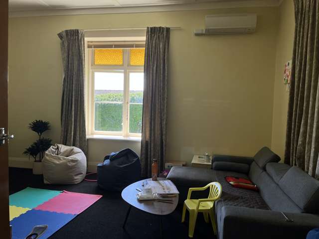 21 Hayr Road Three Kings_2