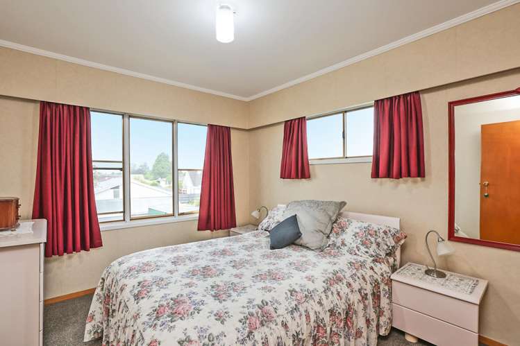 31 Holyrood Street Taradale_13