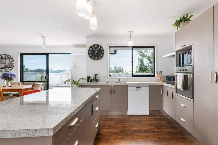 40 Waterside Drive Pyes Pa_4