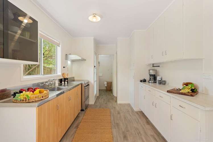 52 Glengarry Road Glen Eden_10