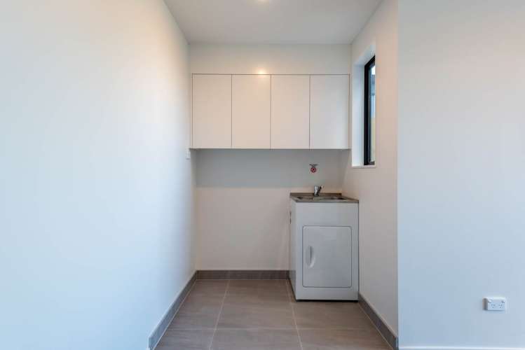 9/5 Hemopo Street Pukekohe_9