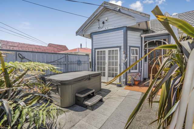 86 Cuba Street Petone_1