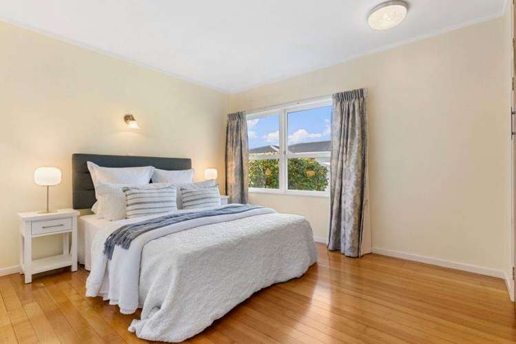 36 Mayfair Crescent Mairangi Bay_7