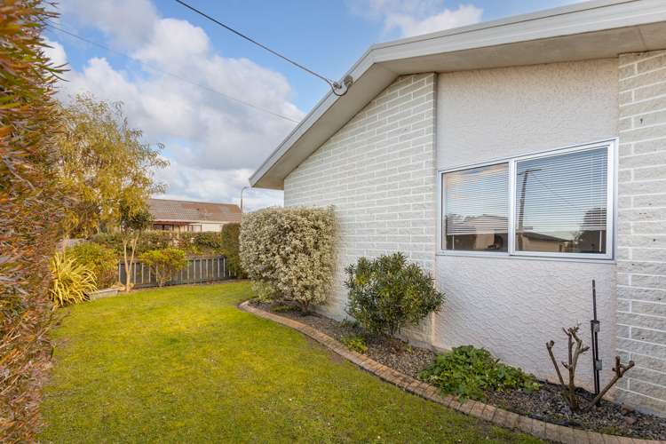 35 Oak Street Masterton_1