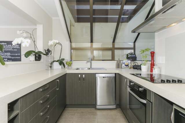 2/86 Riddell Road Glendowie_1