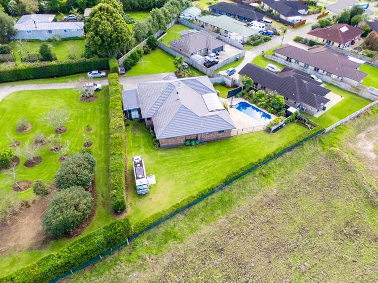 21 Pyle Road East One Tree Point_24