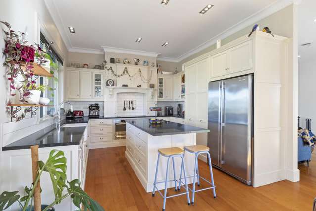 Deadline looms -Timeless Elegance Contemporary Luxury