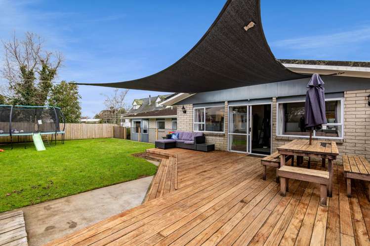 1263 Egmont Road Egmont Village_23