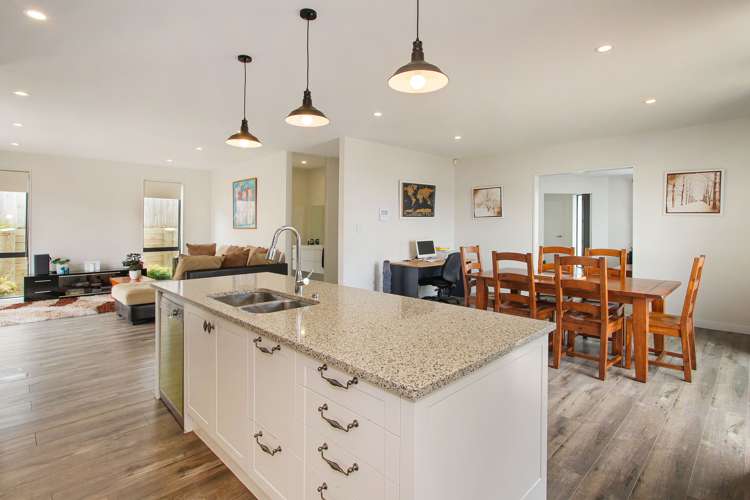 7 Tawa Place Orewa_15