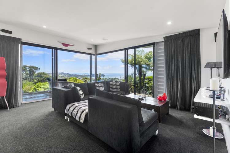 7-9 Woollams Road Onetangi_15