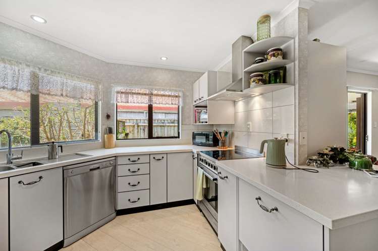 10 Bishops Close Greenmeadows_9