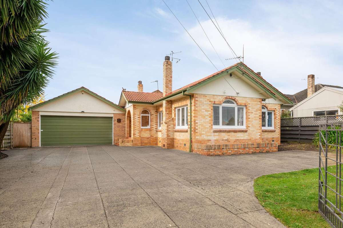 8 Knighton Road_0