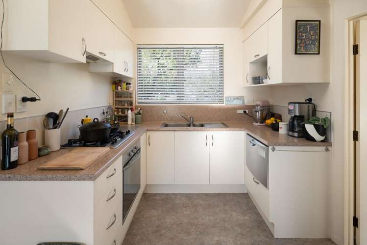 10 and 10a Cornwall Street Picton_25