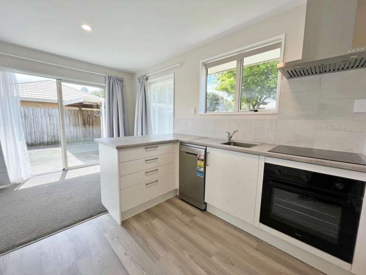 2/481 Barrington St Addington_3
