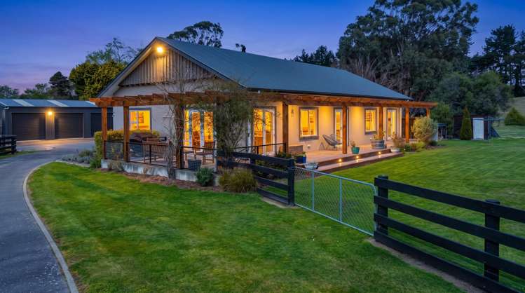 1199 Oxford Road Fernside_0