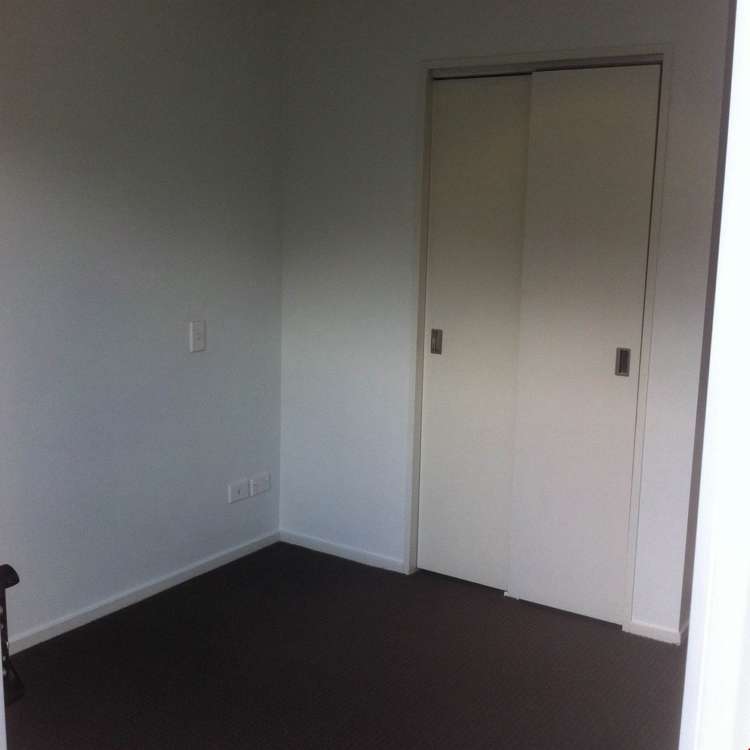 E5/71 Spencer Road Oteha_6