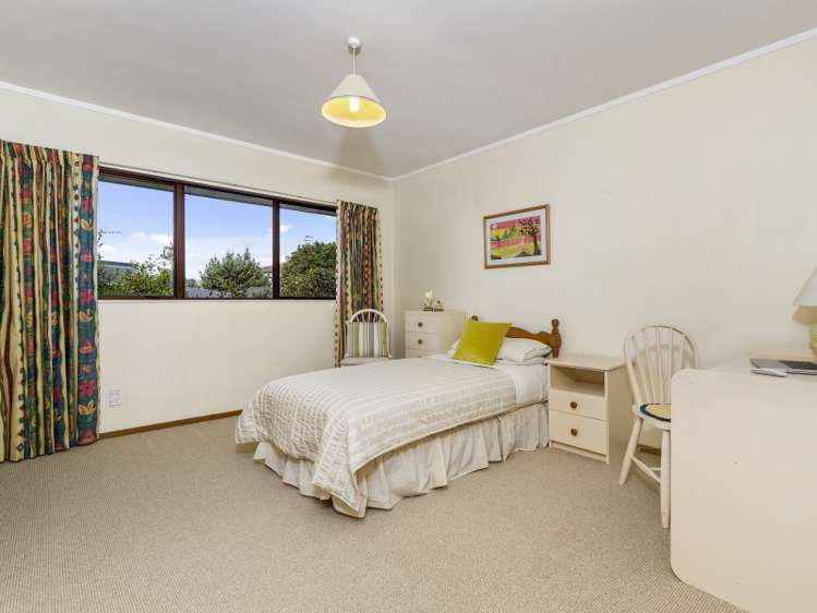 8 Lawson Way Manurewa_10