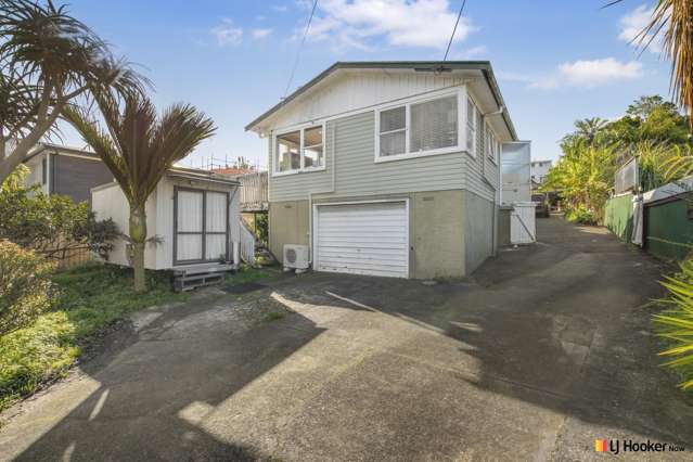 88 Vodanovich Road Te Atatu South_1