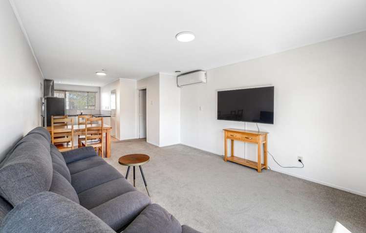 2/38 Ballater Place_3