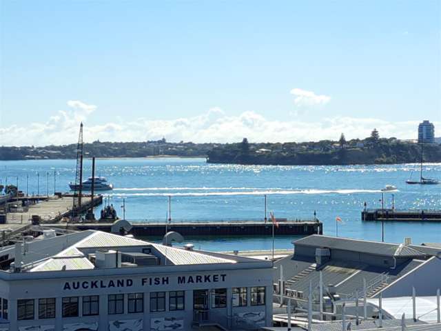 LUXURY & LIFESTYLE APARTMENT in WYNYARD CENTRAL